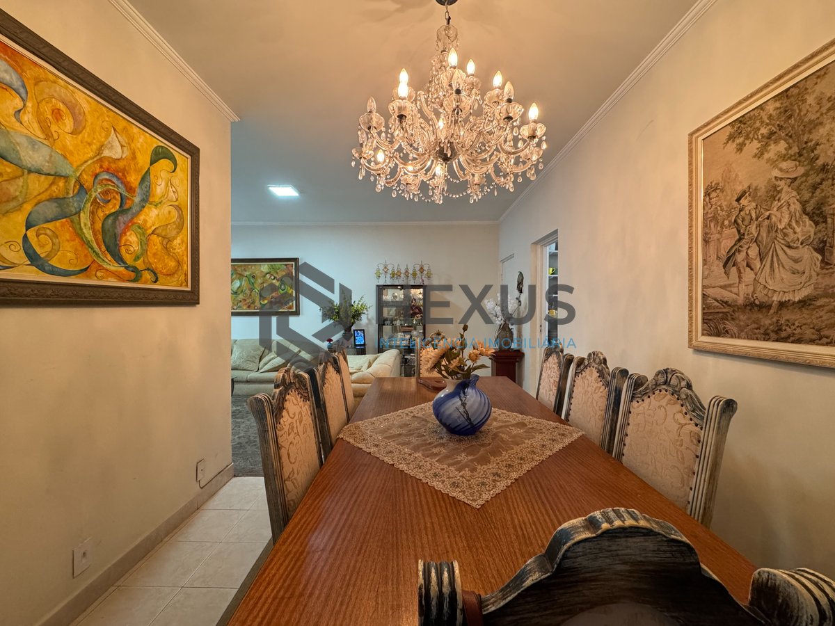 Foto 9 de Apartamento com varanda a uma quadra da Praia das Pitangueiras, Guaruja