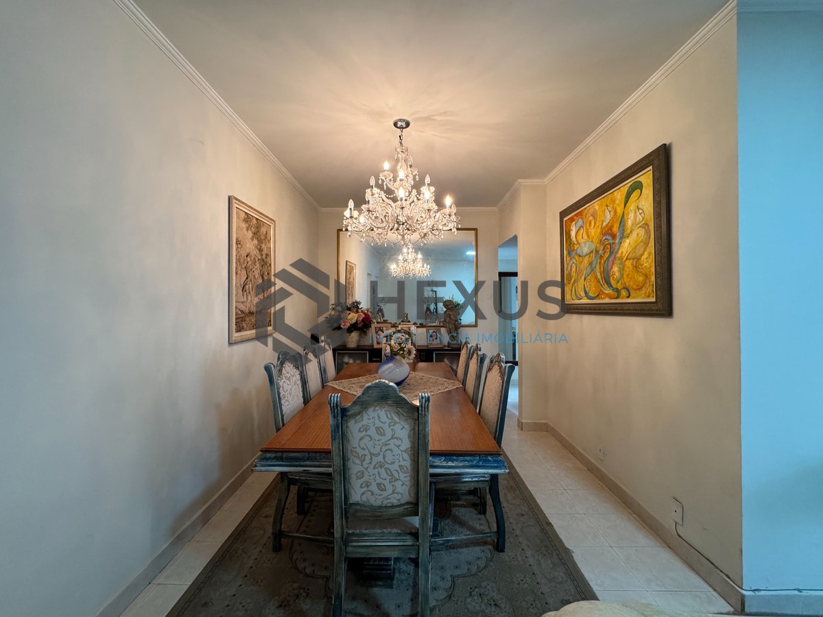 Foto 10 de Apartamento com varanda a uma quadra da Praia das Pitangueiras, Guaruja