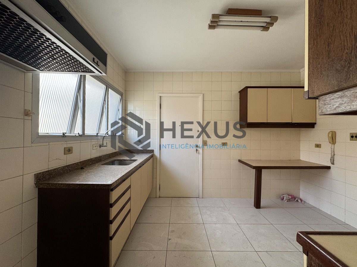 Foto 23 de Apartamento com varanda, lazer e vista mar a duas quadras da Praia das Pitangueiras, Guaruja