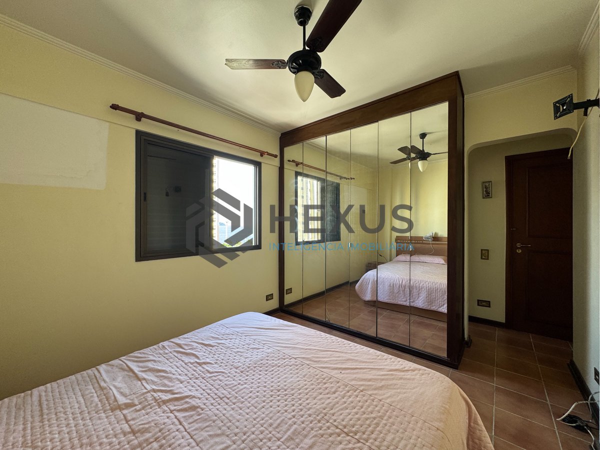 Foto 13 de Apartamento com varanda e vista mar a uma quadra da Praia das Asturias, Guaruja