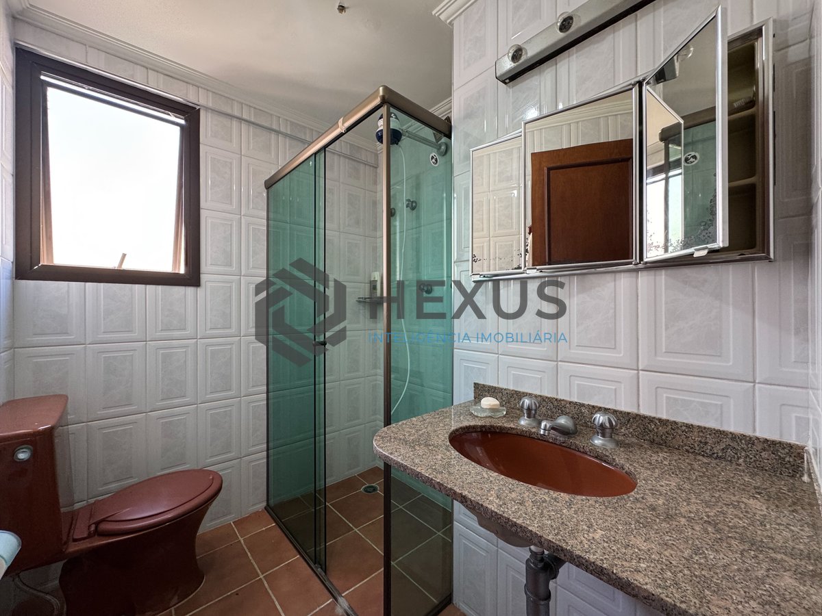 Foto 17 de Apartamento com varanda e vista mar a uma quadra da Praia das Asturias, Guaruja