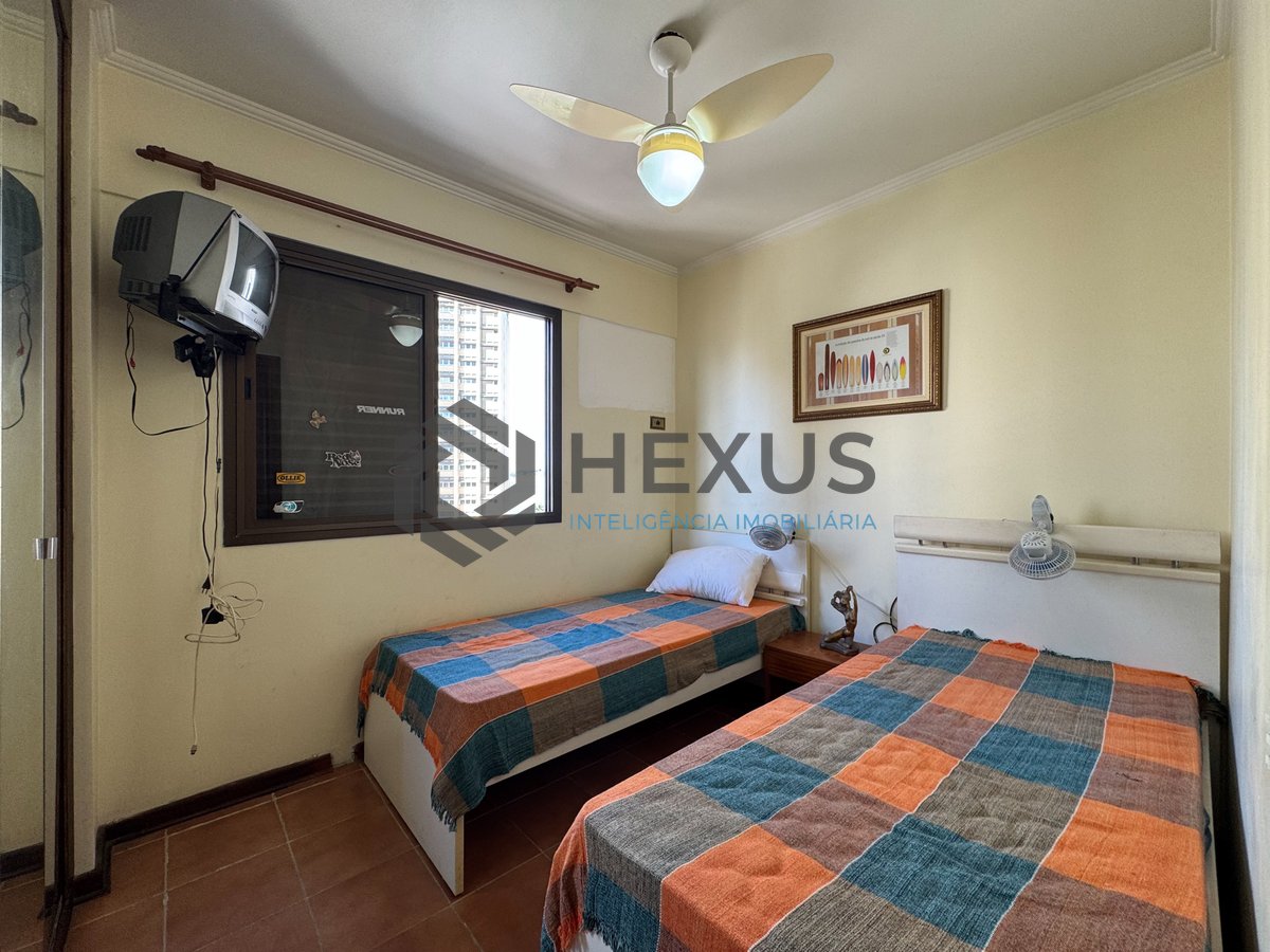 Foto 19 de Apartamento com varanda e vista mar a uma quadra da Praia das Asturias, Guaruja