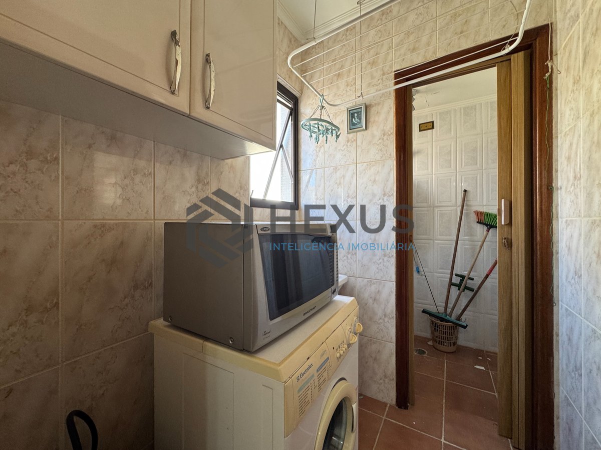 Foto 26 de Apartamento com varanda e vista mar a uma quadra da Praia das Asturias, Guaruja