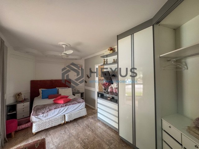 Foto 26 de Apartamento reformado frente mar com varanda vista mar e lazer na Praia das Asturias, Guaruja