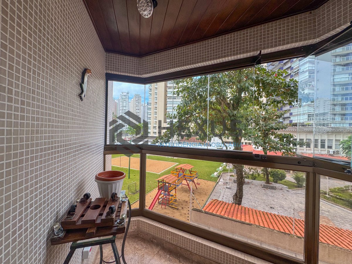 Foto 33 de Apartamento reformado frente mar com varanda vista mar e lazer na Praia das Asturias, Guaruja