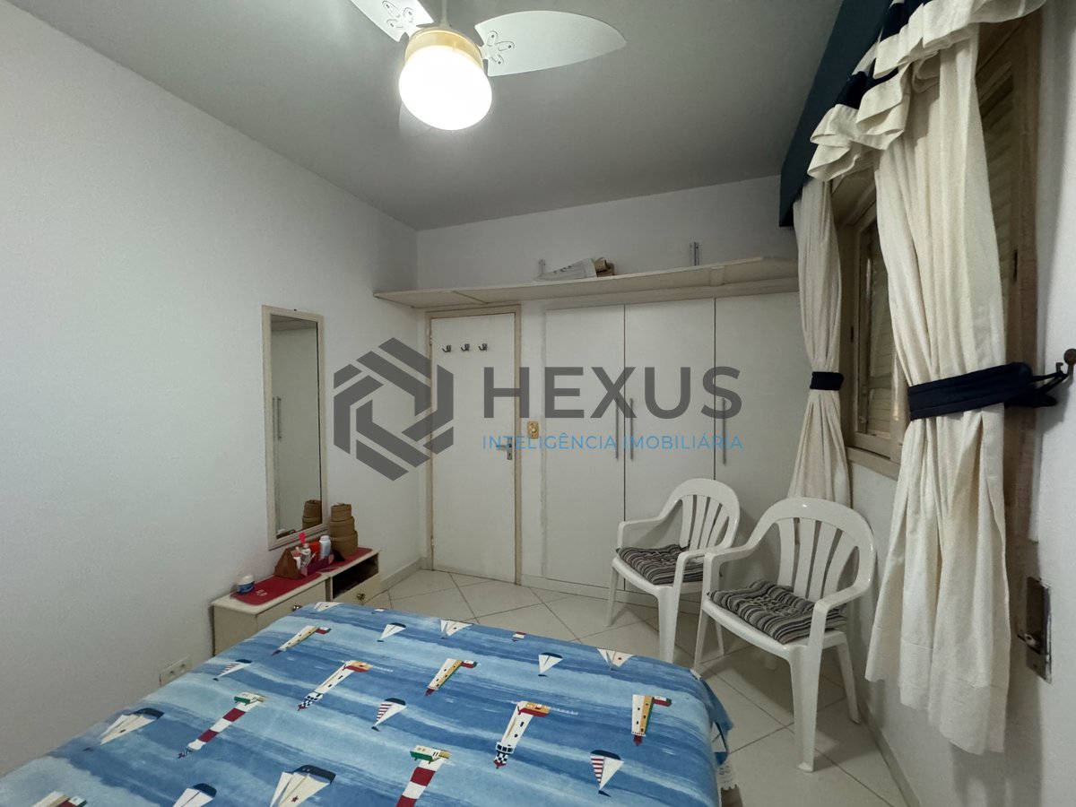 Foto 22 de Apartamento com varanda e vista mar na quadra mar da Praia das Pitangueiras, Guaruja