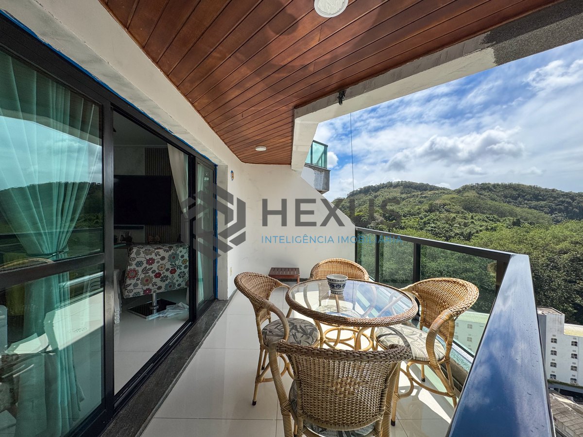 Foto 10 de Apartamento reformado com varanda e lazer na Praia das Asturias, Guaruja