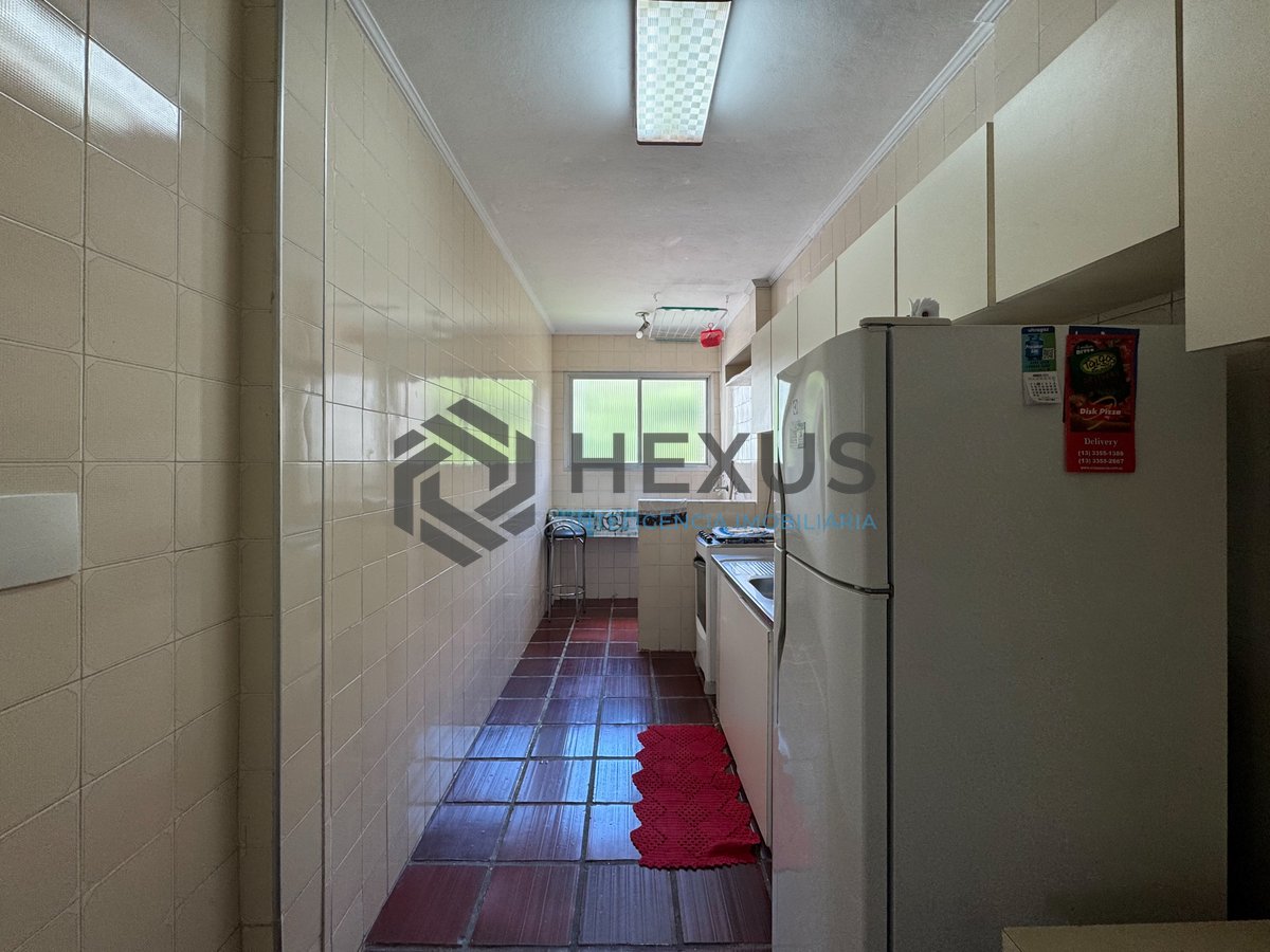 Foto 12 de Apartamento com despesas baixas a duas quadras da Praia das Pitangueiras, Guaruja