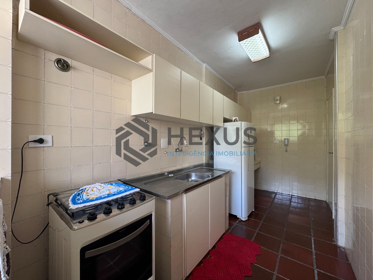 Foto 13 de Apartamento com despesas baixas a duas quadras da Praia das Pitangueiras, Guaruja