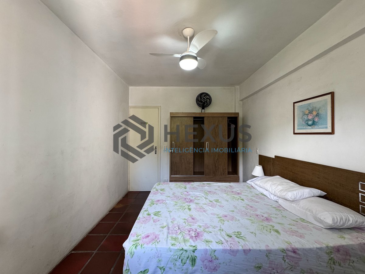 Foto 10 de Apartamento com despesas baixas a duas quadras da Praia das Pitangueiras, Guaruja
