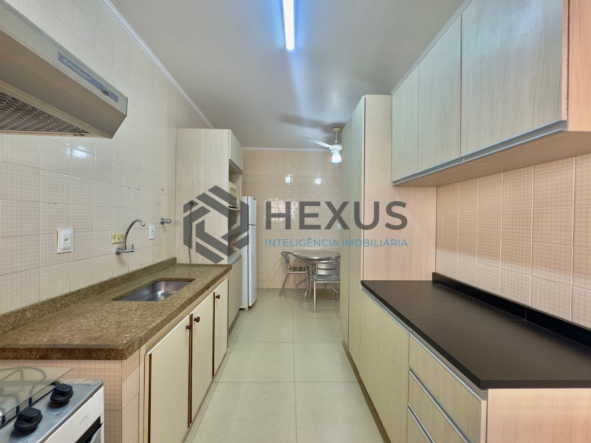 Foto 19 de Apartamento reformado com varanda na Praia das Asturias,Guaruja