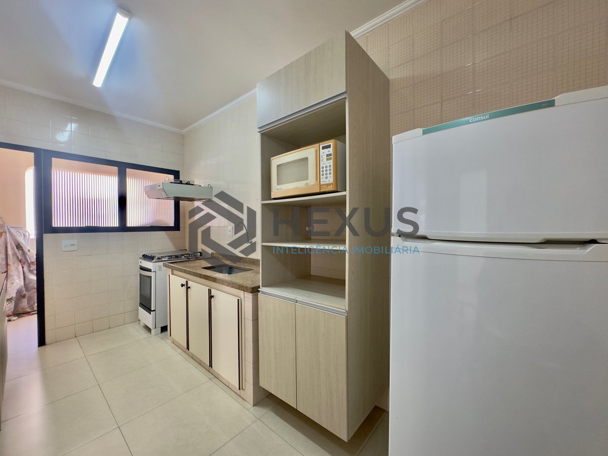 Foto 20 de Apartamento reformado com varanda na Praia das Asturias,Guaruja