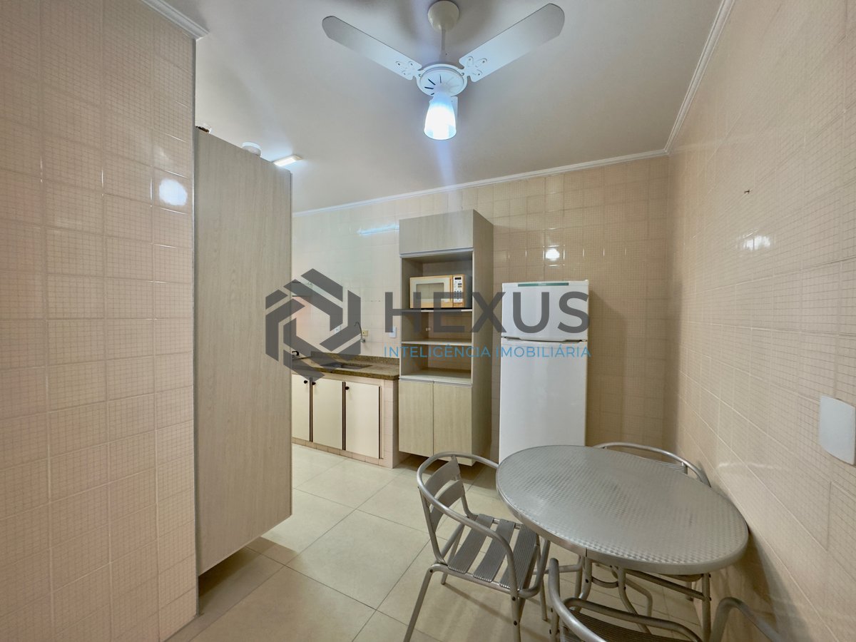 Foto 23 de Apartamento reformado com varanda na Praia das Asturias,Guaruja
