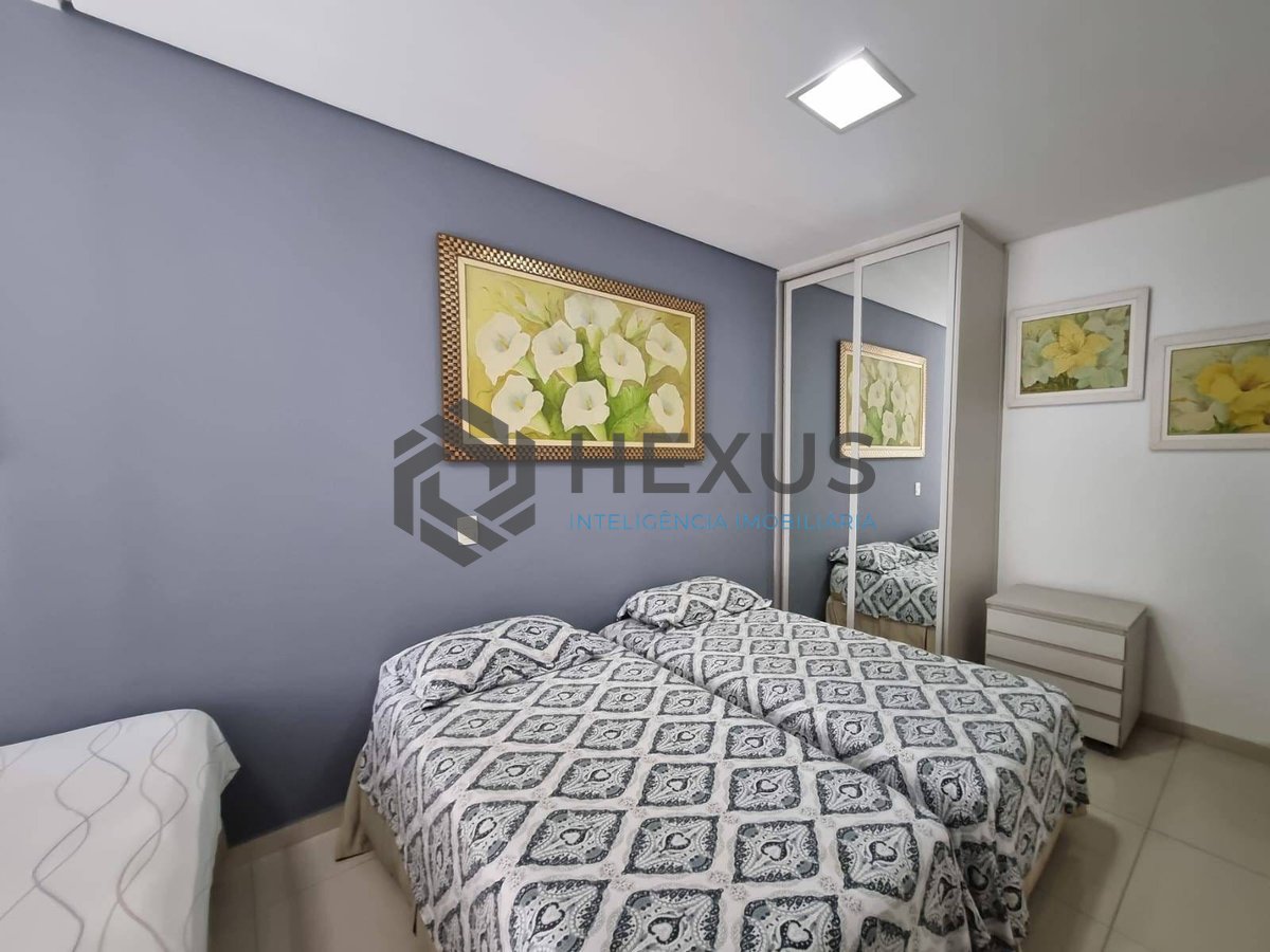 Foto 11 de Apartamento reformado com varanda e lazer na beira mar da Praia das Pitangueiras, Guaruja