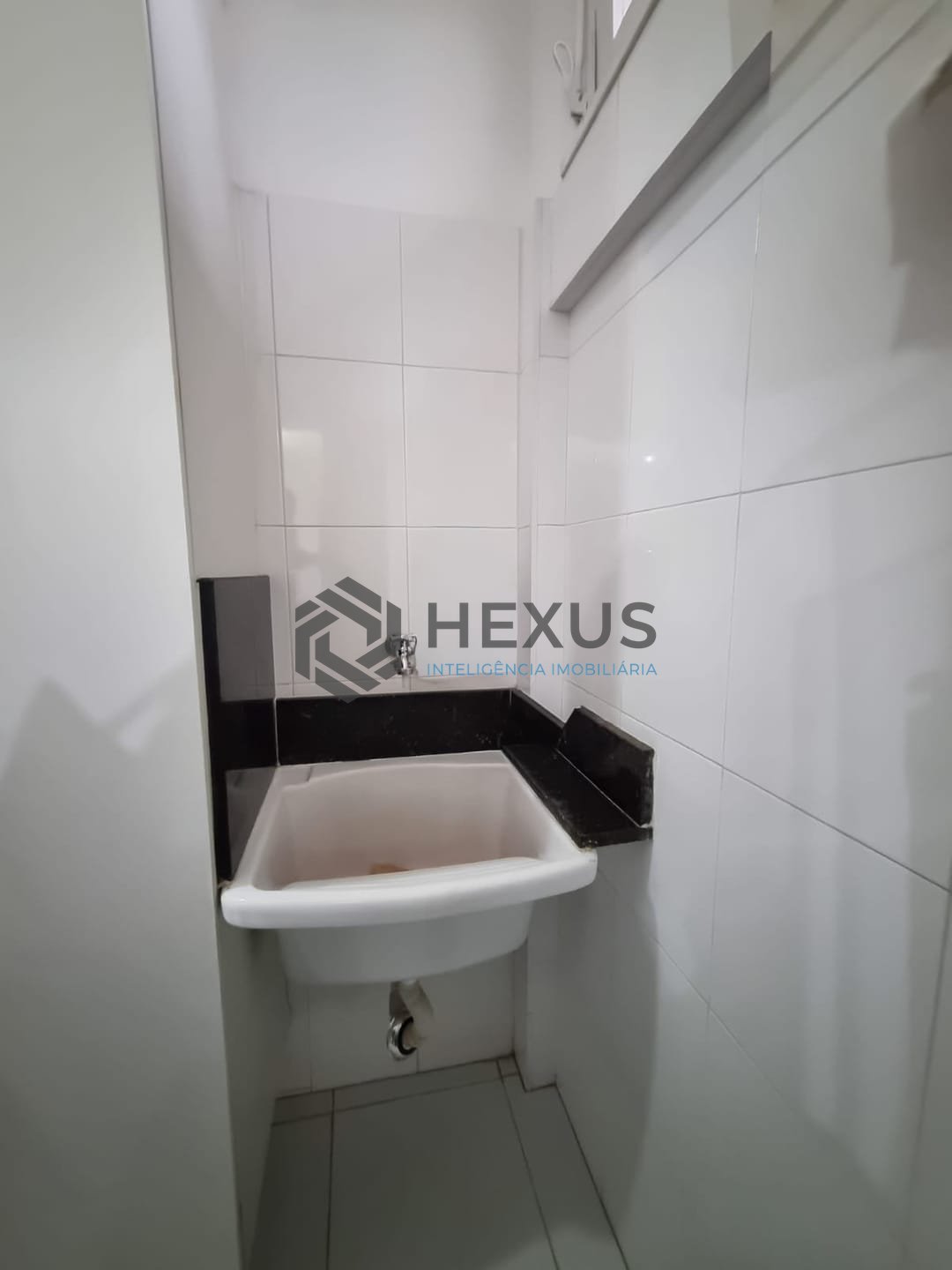 Foto 16 de Apartamento reformado e mobiliado a uma quadra da Praia das Pitangueiras, Guaruja