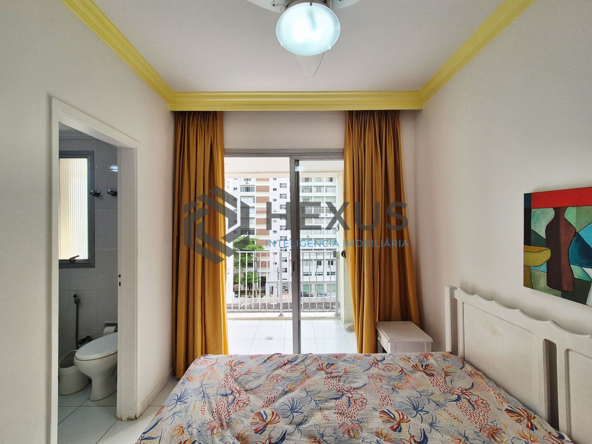 Foto 13 de Apartamento com varanda e lazer a uma quadra da Praia das Pitangueiras, Guaruja
