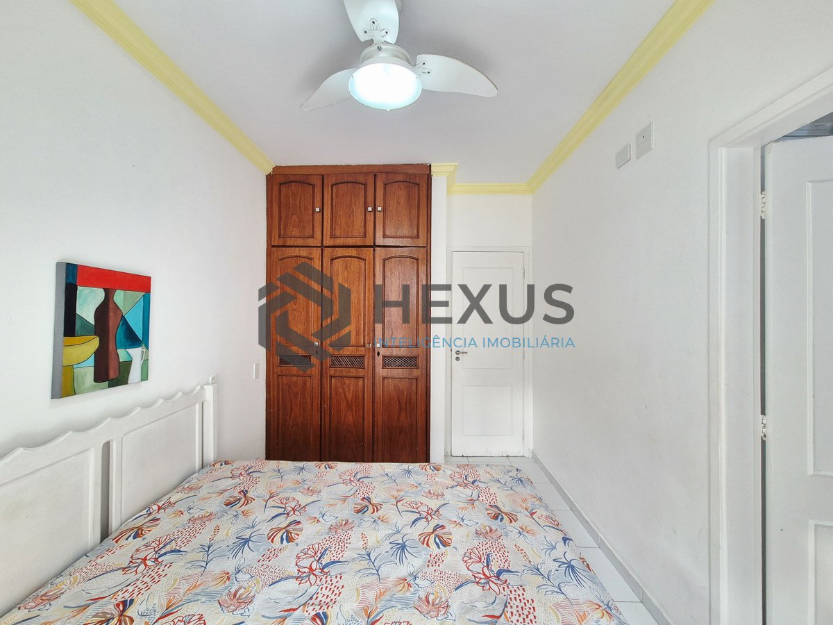Foto 15 de Apartamento com varanda e lazer a uma quadra da Praia das Pitangueiras, Guaruja