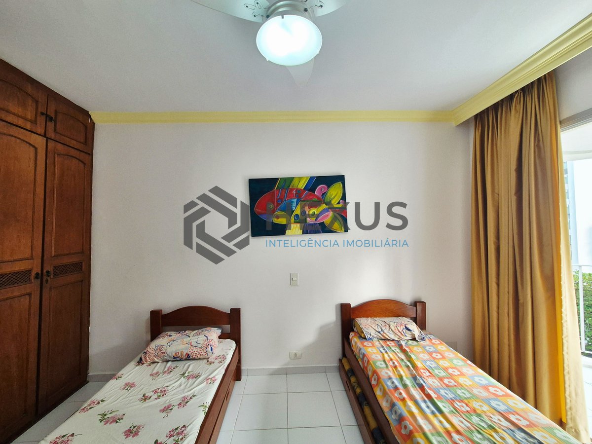 Foto 21 de Apartamento com varanda e lazer a uma quadra da Praia das Pitangueiras, Guaruja