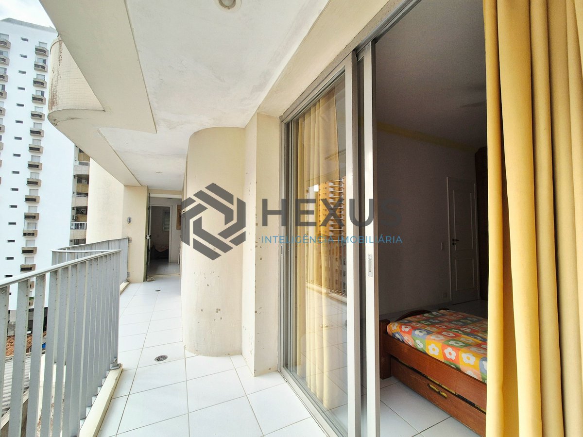 Foto 25 de Apartamento com varanda e lazer a uma quadra da Praia das Pitangueiras, Guaruja