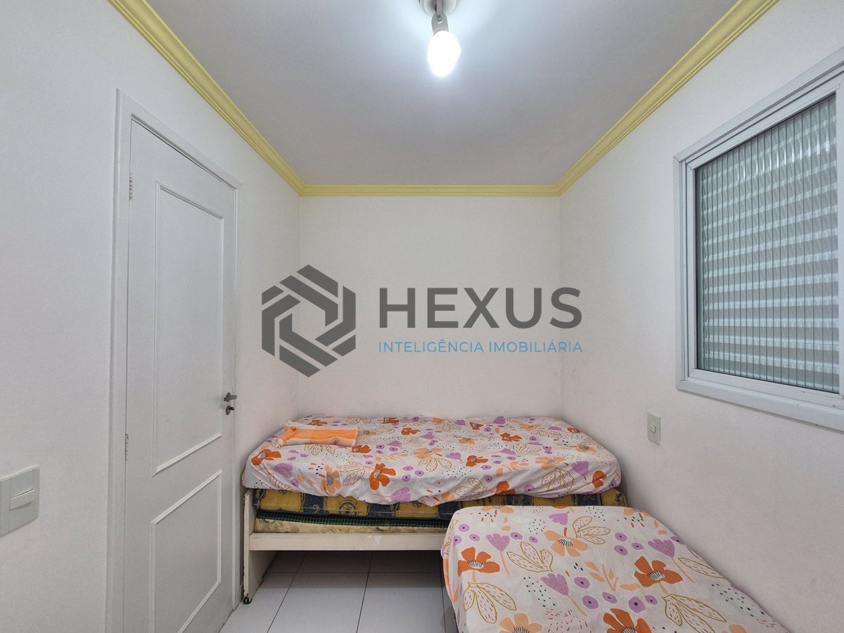 Foto 8 de Apartamento com varanda e lazer a uma quadra da Praia das Pitangueiras, Guaruja