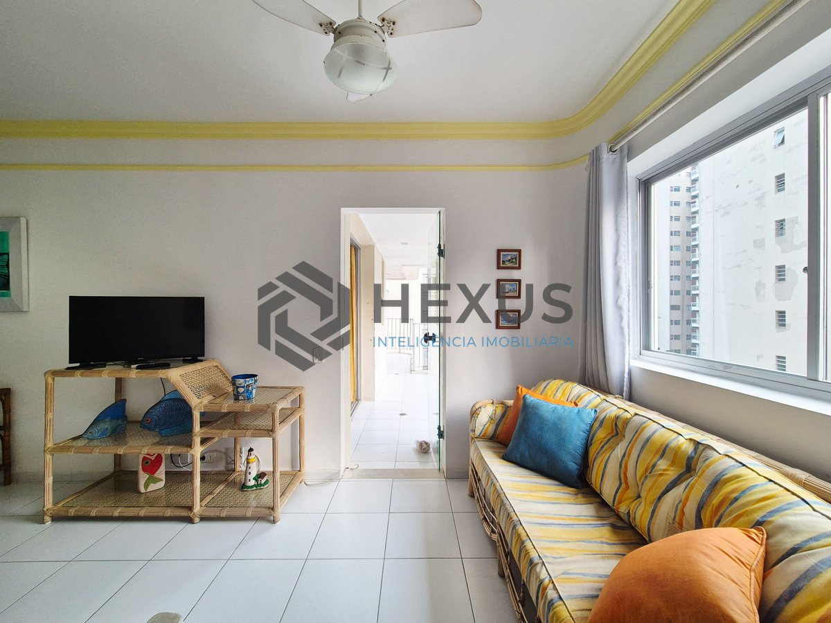 Foto 9 de Apartamento com varanda e lazer a uma quadra da Praia das Pitangueiras, Guaruja