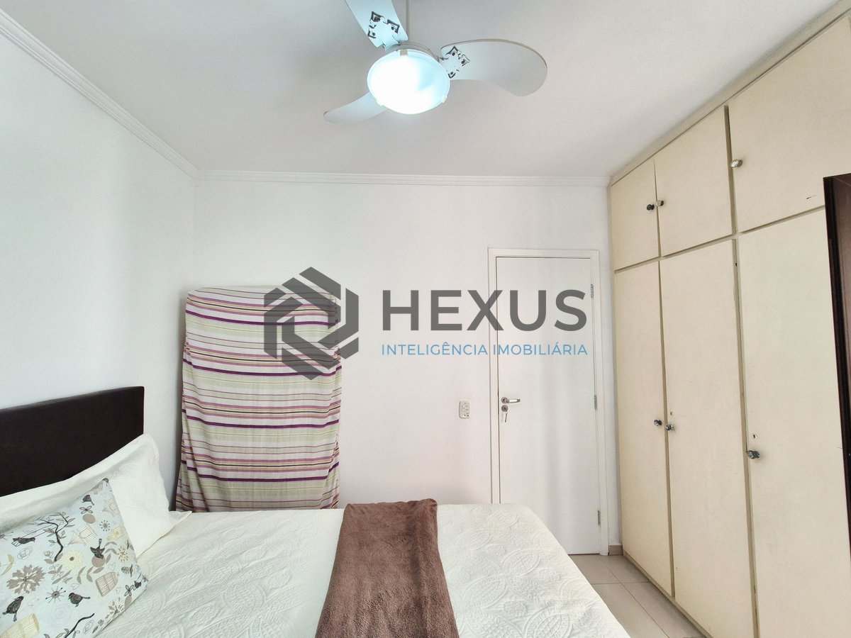 Foto 21 de Apartamento reformado com varanda e lazer na Praia das Pitangueiras, Guaruja
