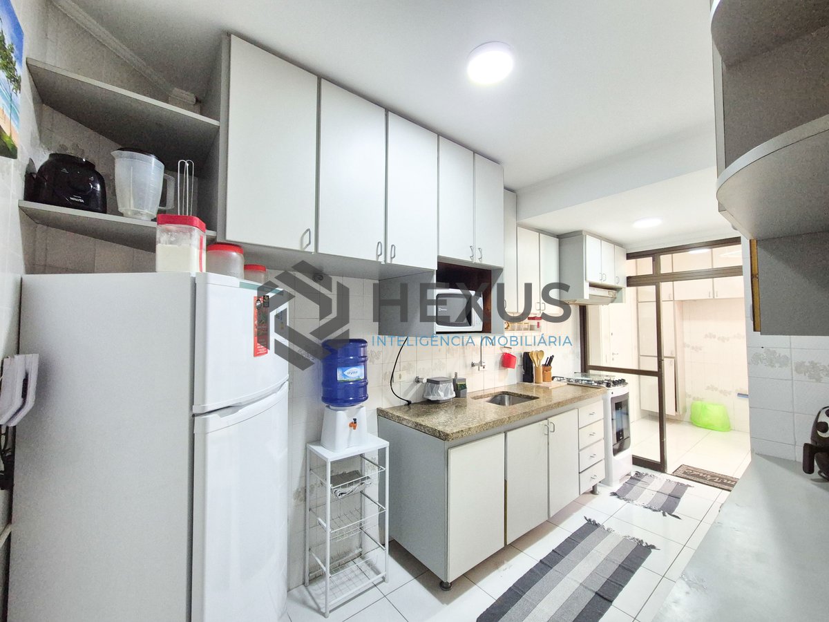 Foto 28 de Apartamento reformado com varanda e lazer na Praia das Pitangueiras, Guaruja