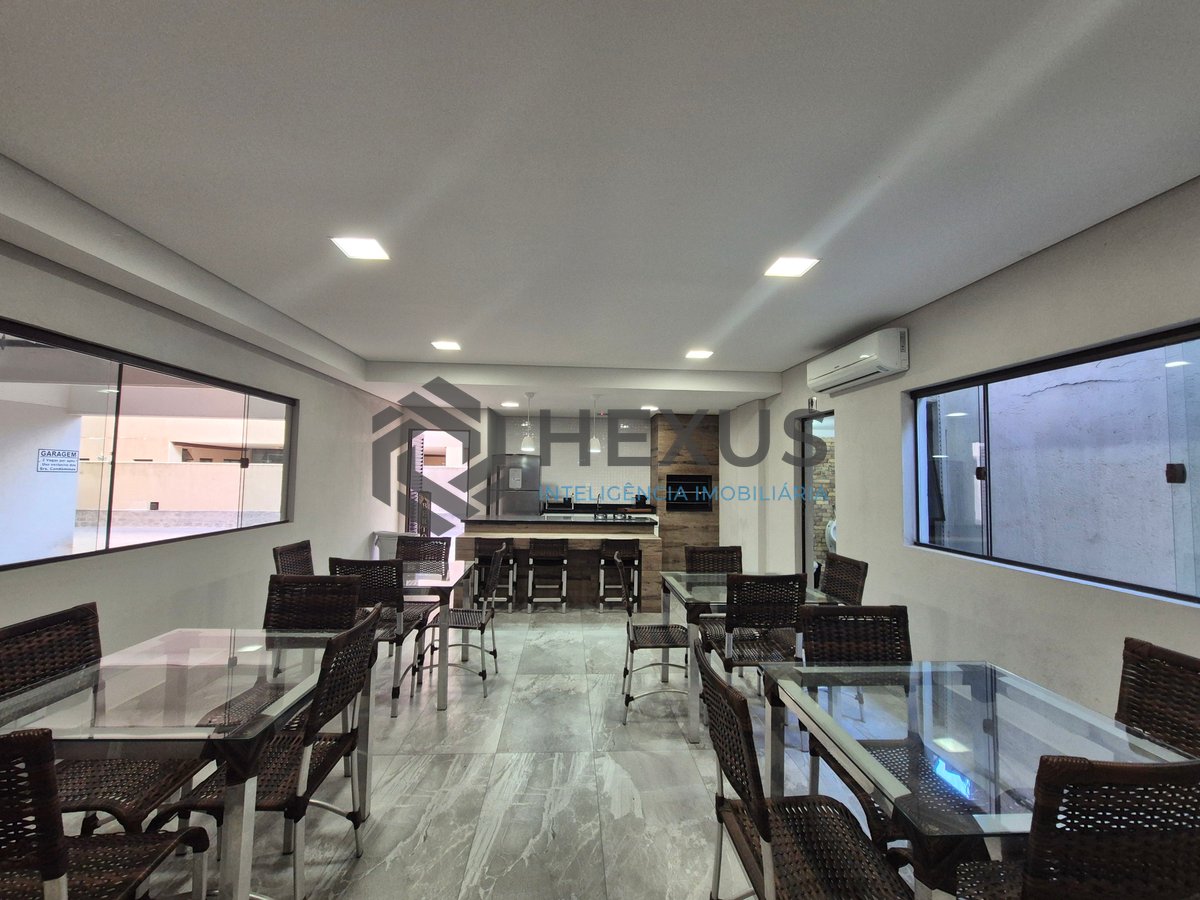 Foto 36 de Apartamento reformado com varanda e lazer na Praia das Pitangueiras, Guaruja