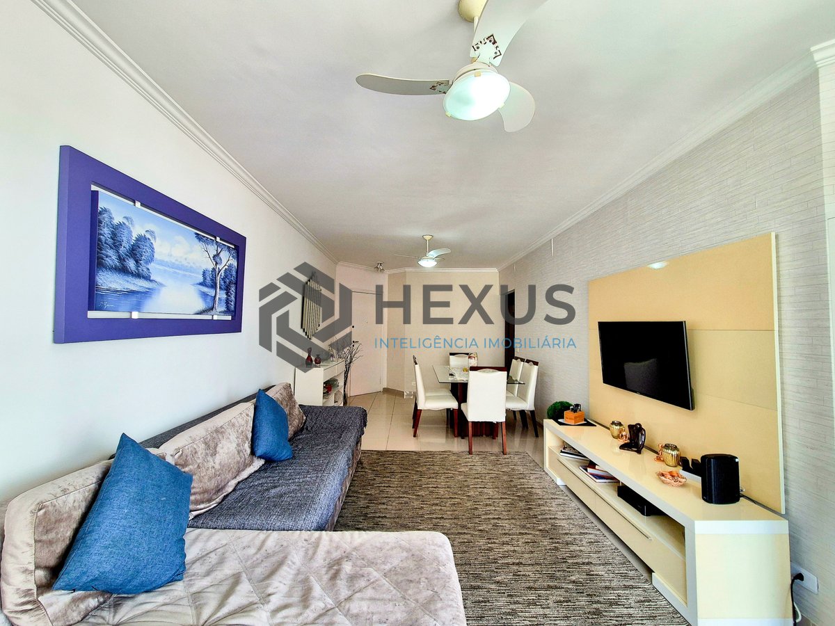 Foto 5 de Apartamento reformado com varanda e lazer na Praia das Pitangueiras, Guaruja
