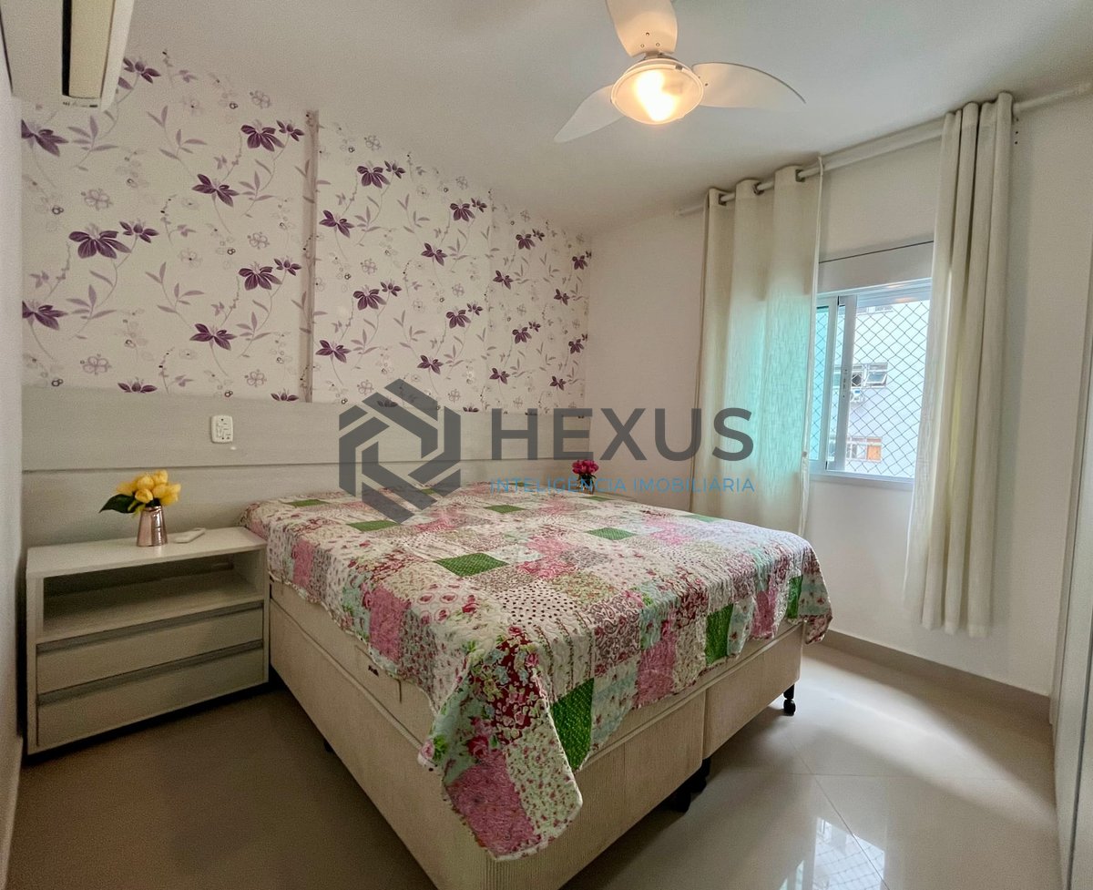 Foto 15 de Apartamento reformado com varanda gourmet e lazer na quadra mar da Praia das Pitangueiras, Guaruja