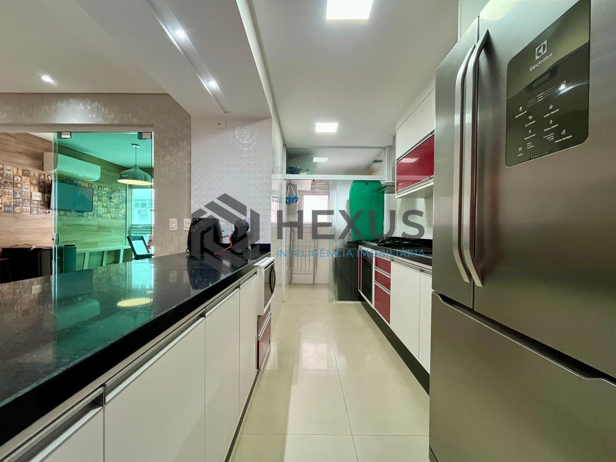 Foto 19 de Apartamento reformado com varanda gourmet e lazer na quadra mar da Praia das Pitangueiras, Guaruja