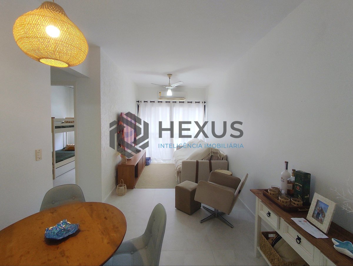 Foto 2 de Apartamento reformado com varanda, lazer, piscina e churrasqueira na Praia das Asturias, Guaruja