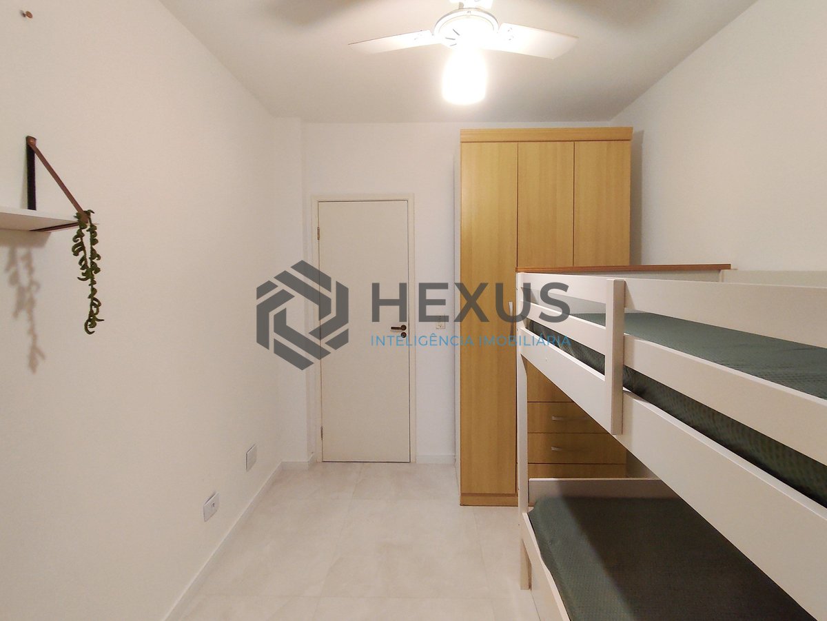 Foto 11 de Apartamento reformado com varanda, lazer, piscina e churrasqueira na Praia das Asturias, Guaruja