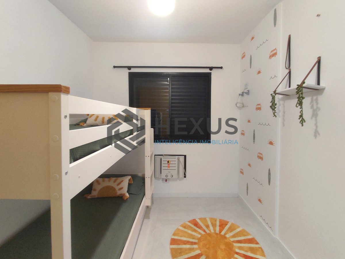 Foto 9 de Apartamento reformado com varanda, lazer, piscina e churrasqueira na Praia das Asturias, Guaruja