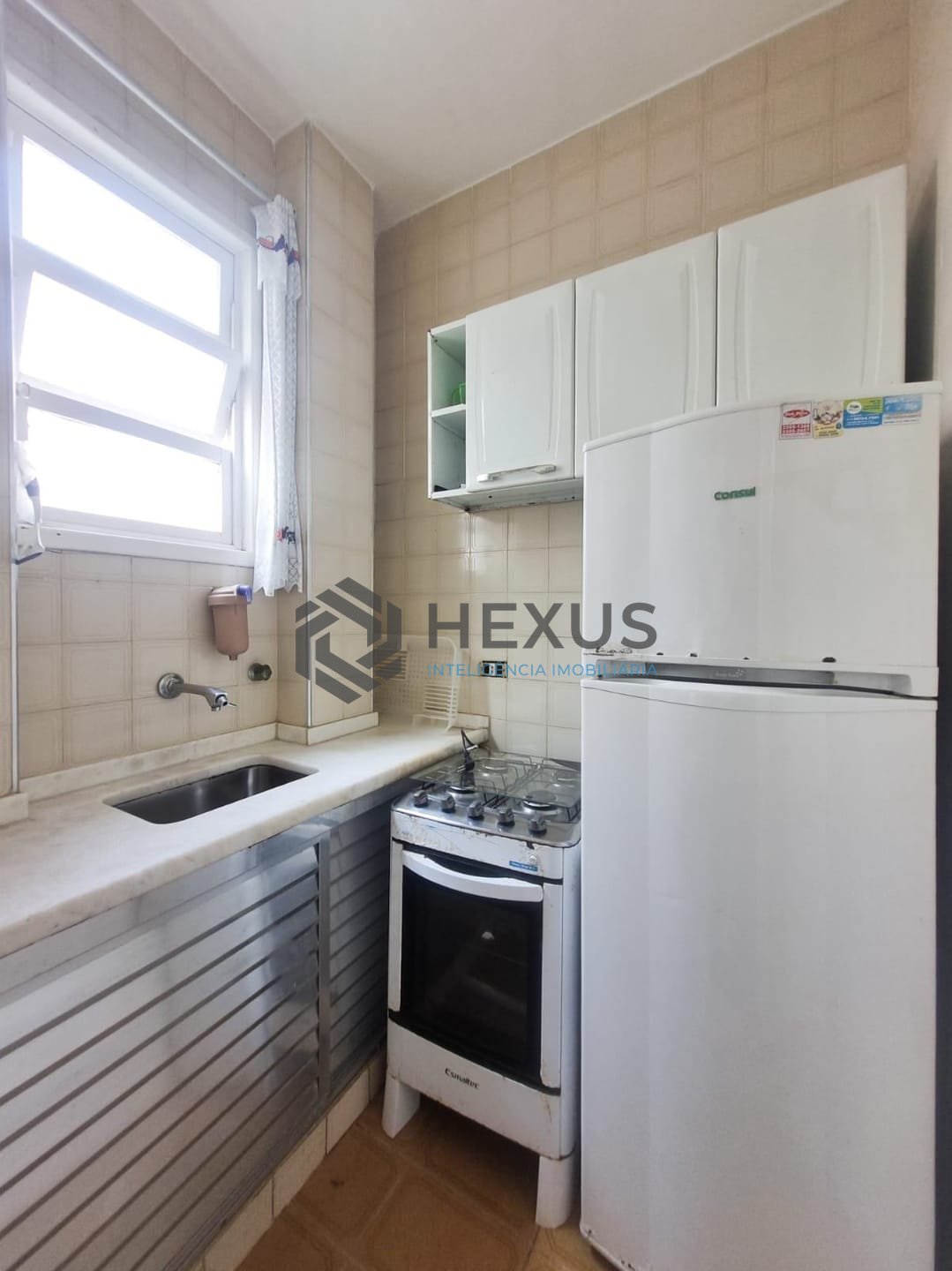 Foto 14 de Apartamento reformado e mobiliado a uma quadra da Praia das Pitangueiras, Guaruja