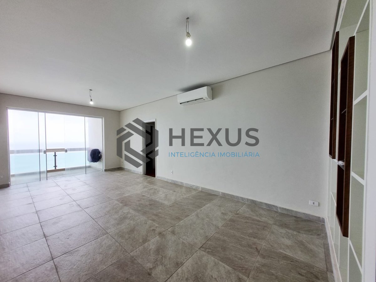 Foto 4 de Apartamento frente mar com varanda vista mar e lazer na Praia das Pitangueiras, Guaruja