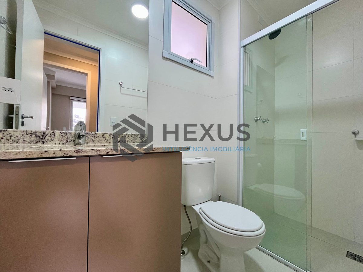 Foto 16 de Apartamento reformado com varanda gourmet e lazer a uma quadra da Praia das Asturias, Guaruja