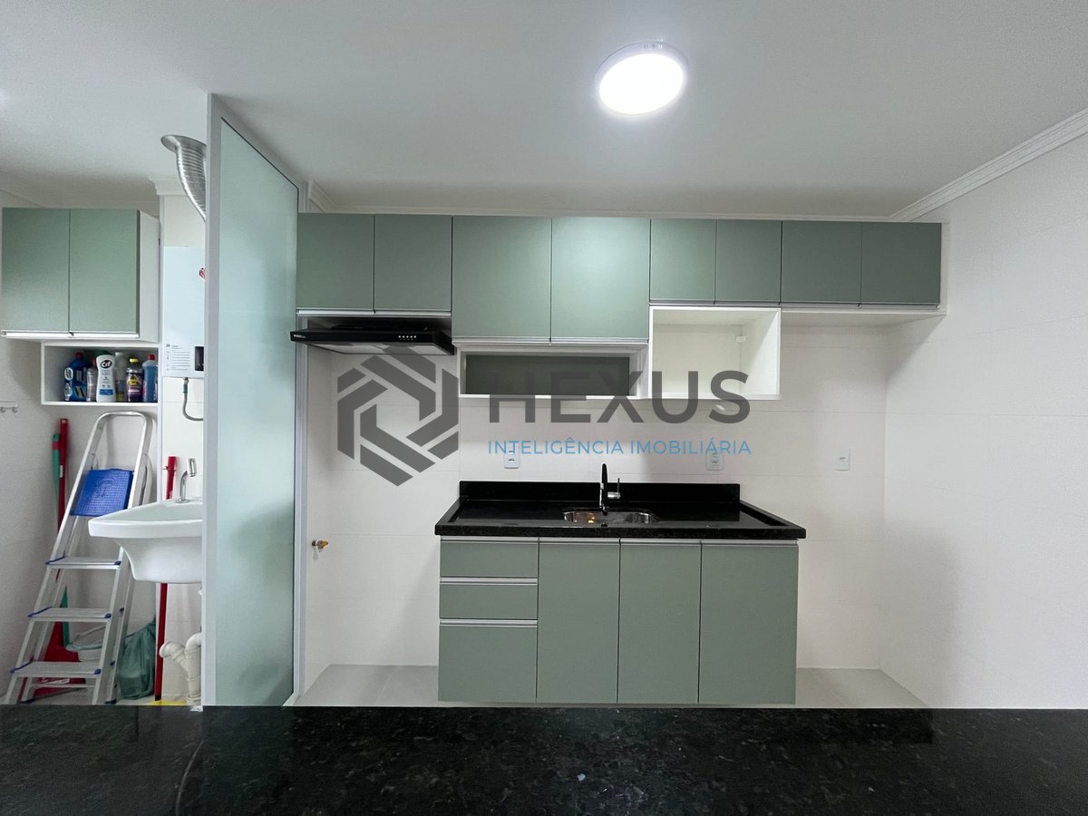 Foto 7 de Apartamento reformado com varanda gourmet e lazer a uma quadra da Praia das Asturias, Guaruja