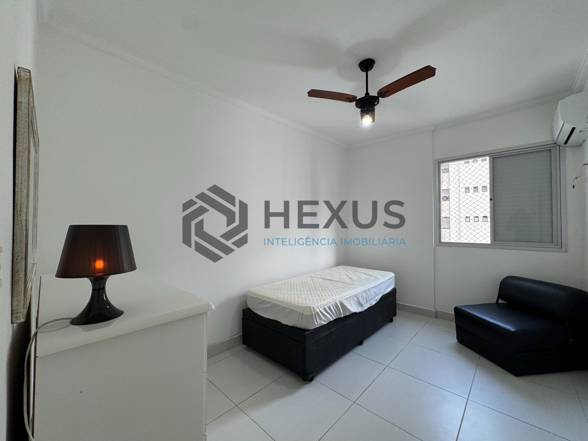Foto 13 de Apartamento reformado com varanda, vista mar e despesas baixas na Praia das Pitangueiras, Guaruja