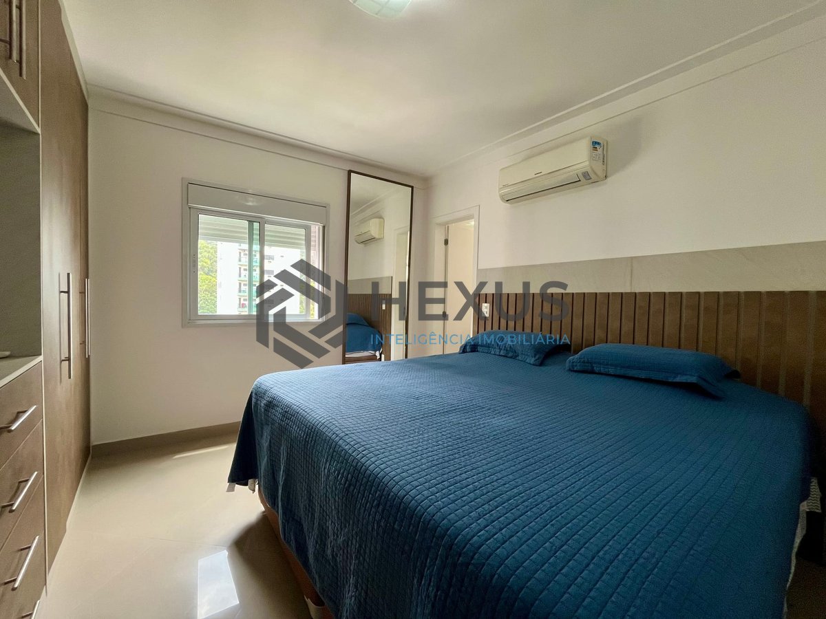 Foto 10 de Apartamento reformado com varanda gourmet e lazer completo a uma quadra da Praia das Pitangueiras, Guaruja