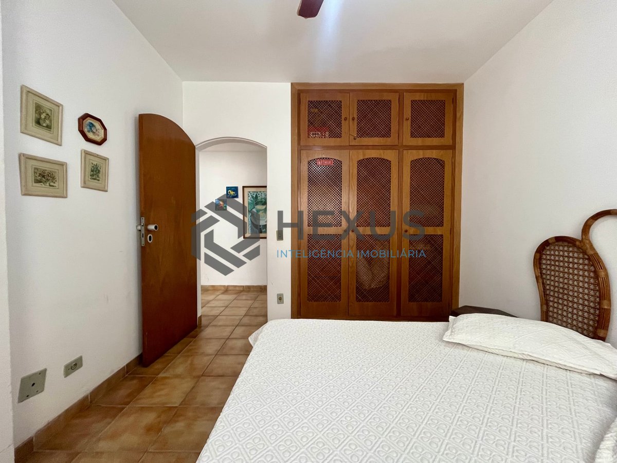 Foto 16 de Apartamento com varanda, lazer e vista mar a uma quadra da Praia das Pitangueiras, Guaruja