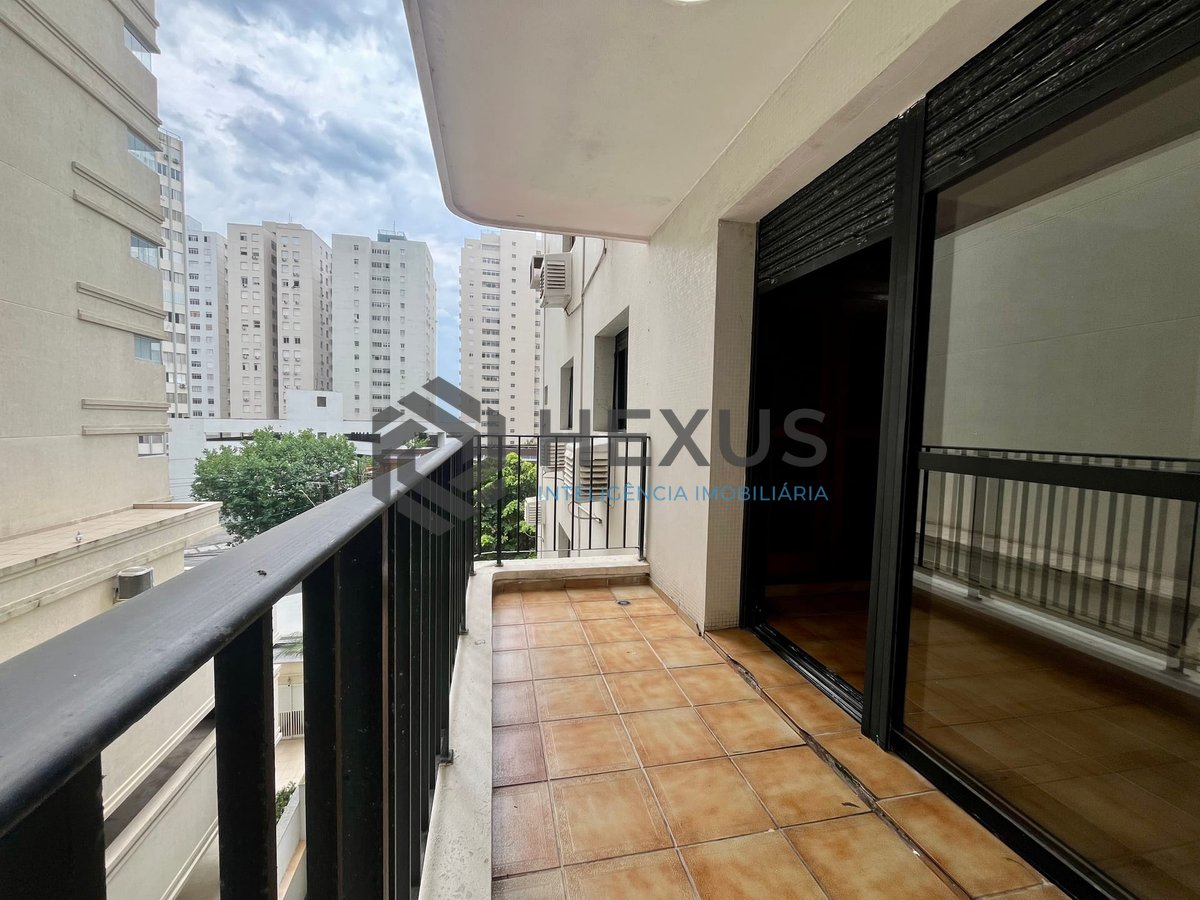 Foto 20 de Apartamento com varanda, lazer e vista mar a uma quadra da Praia das Pitangueiras, Guaruja