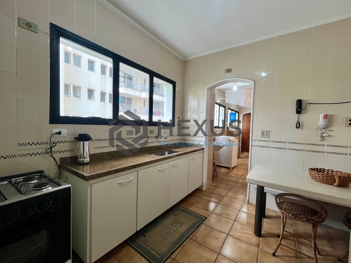 Foto 23 de Apartamento com varanda, lazer e vista mar a uma quadra da Praia das Pitangueiras, Guaruja