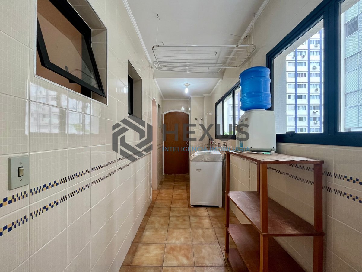 Foto 26 de Apartamento com varanda, lazer e vista mar a uma quadra da Praia das Pitangueiras, Guaruja
