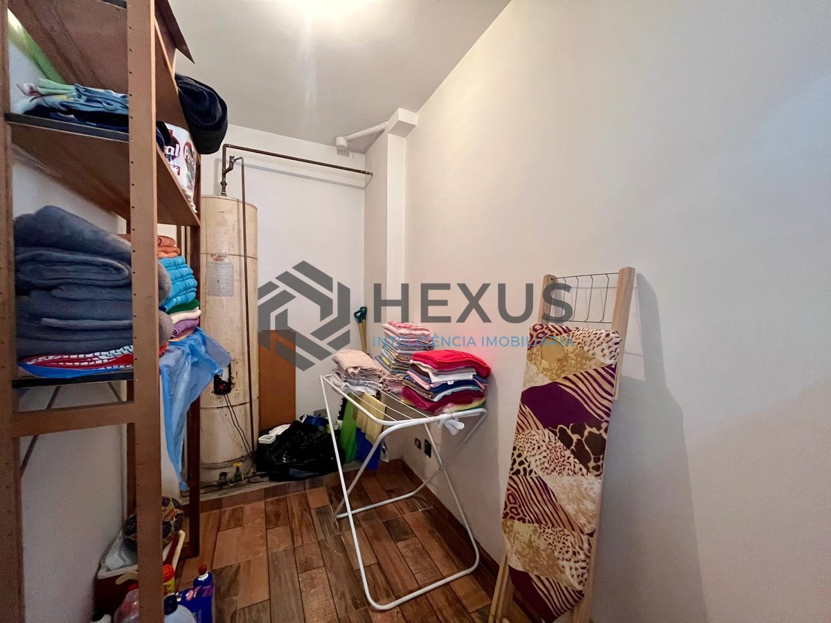 Foto 27 de Apartamento com varanda, lazer e vista mar a uma quadra da Praia das Pitangueiras, Guaruja