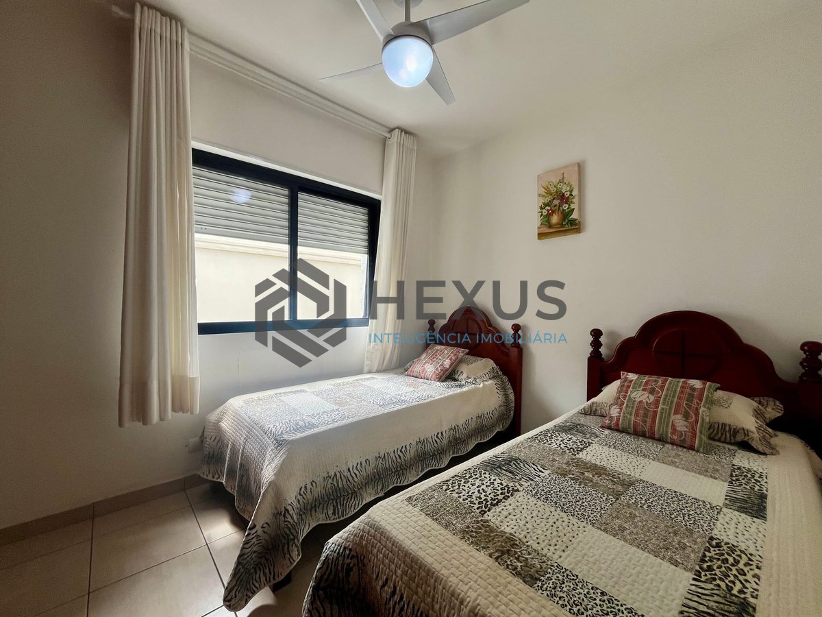 Foto 13 de Apartamento com varanda, vista mar e lazer a uma quadra da Praia das Pitangueiras, Guaruja