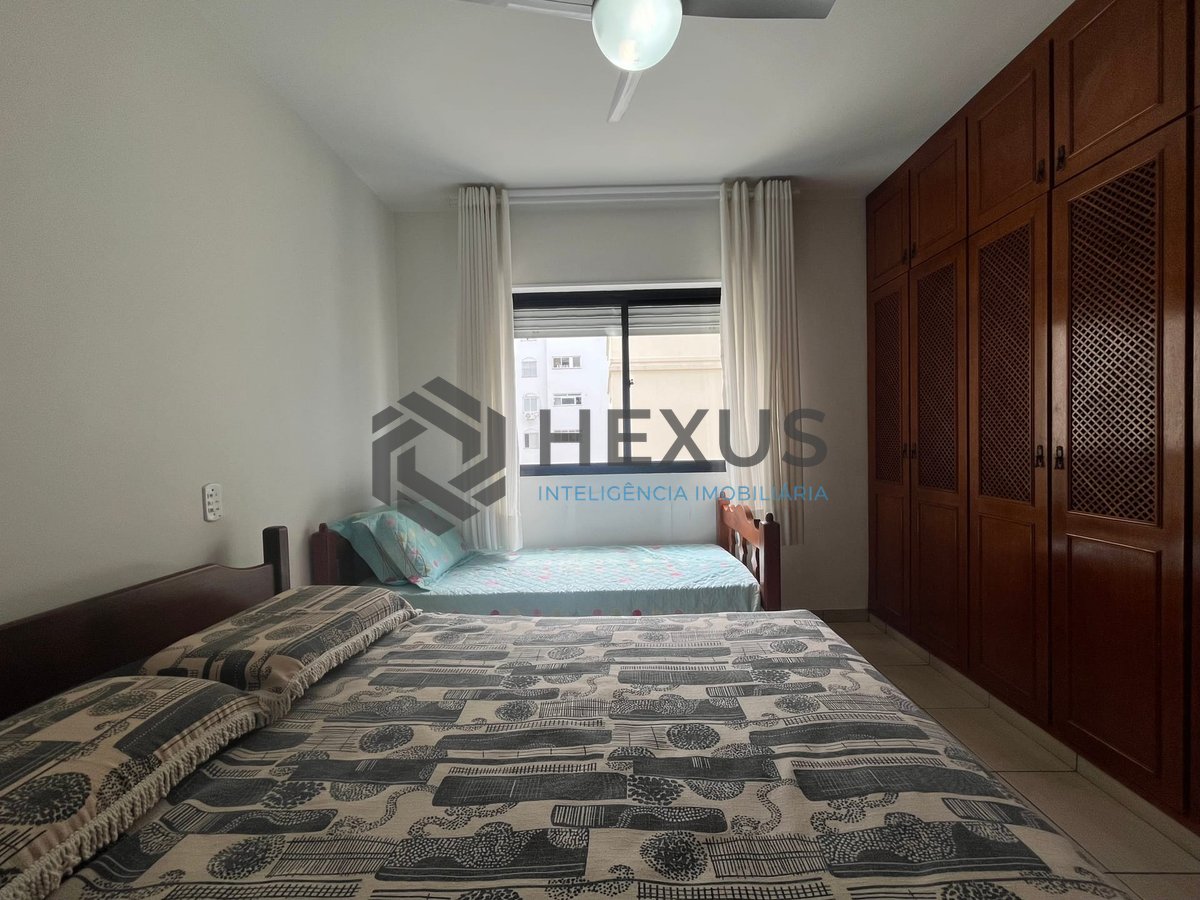 Foto 17 de Apartamento com varanda, vista mar e lazer a uma quadra da Praia das Pitangueiras, Guaruja