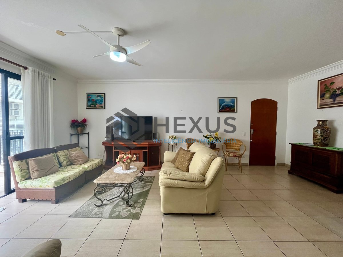 Foto 8 de Apartamento com varanda, vista mar e lazer a uma quadra da Praia das Pitangueiras, Guaruja