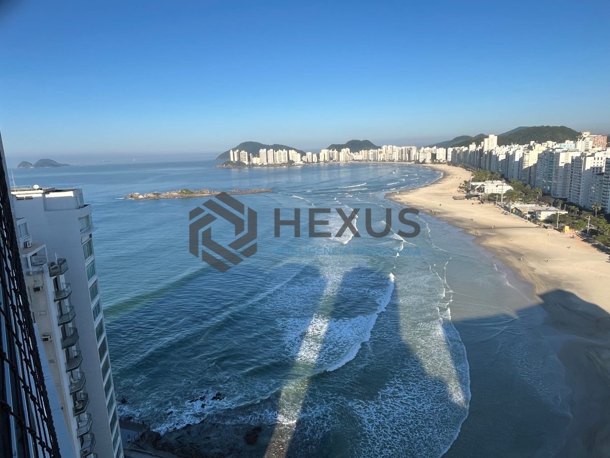 Foto 10 de Apartamento frente mar reformado com varanda na Praia das Pitangueiras, Guaruja