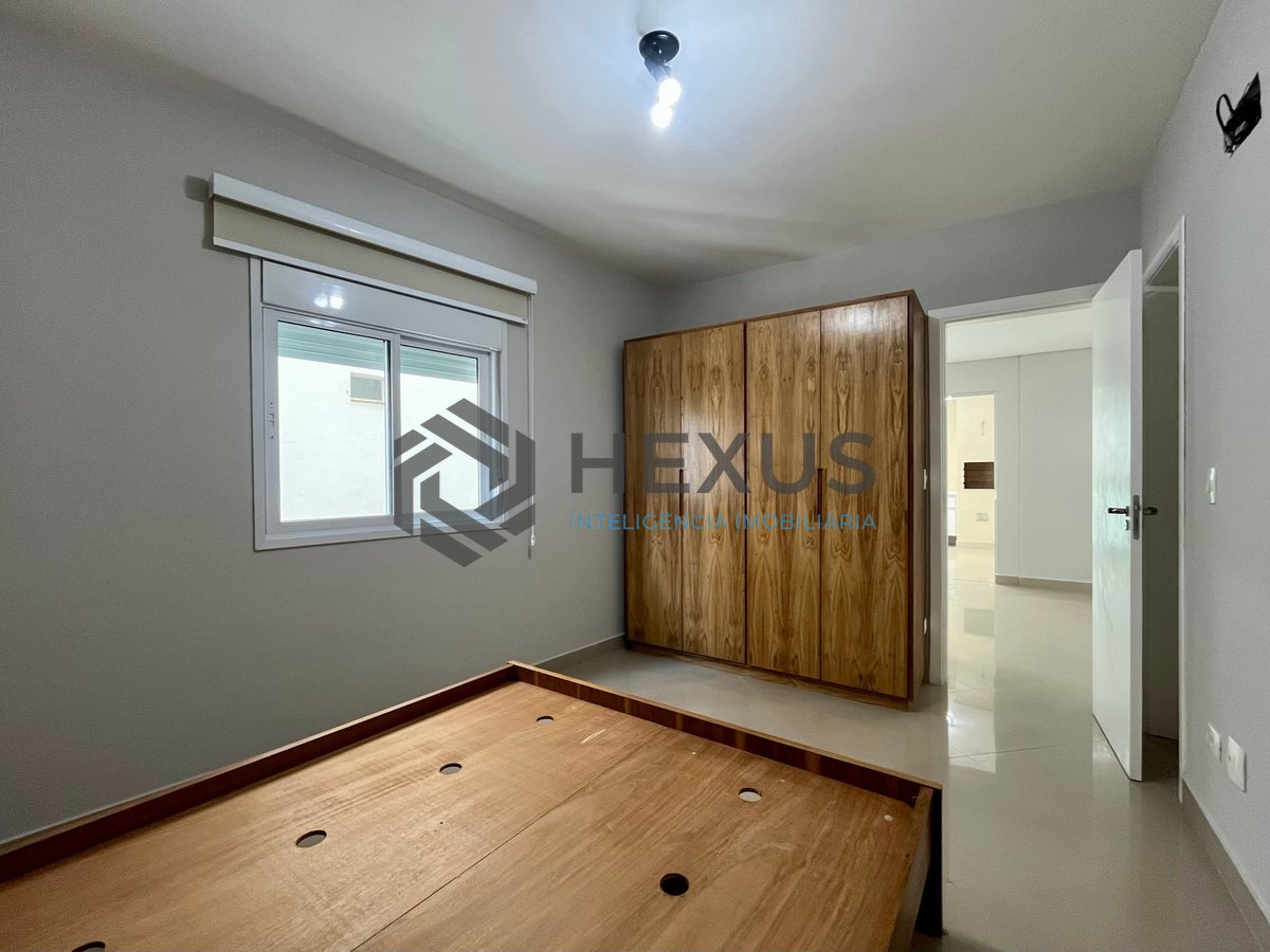 Foto 6 de Apartamento com varanda gourmet e lazer completo a uma quadra da Praia das Pitangueiras, Guaruja
